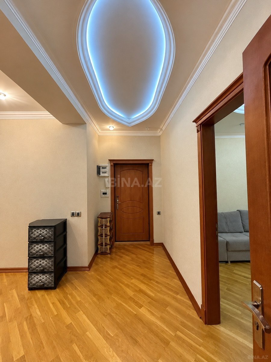 3 otaqlı Yeni tikili, İnşaatçılar m., Bakı