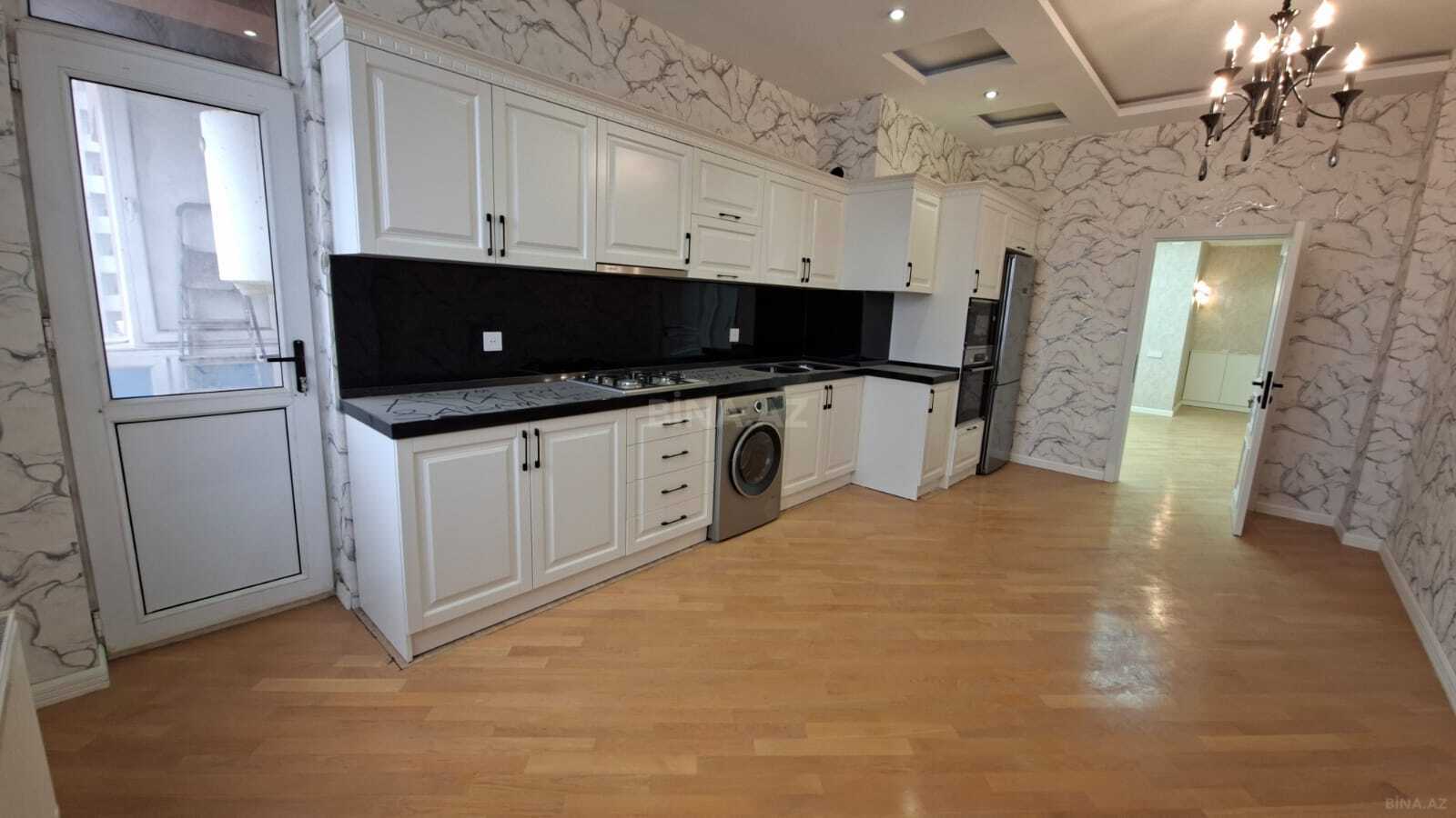 4 otaqlı Yeni tikili, Elmlər Akademiyası m., Bakı