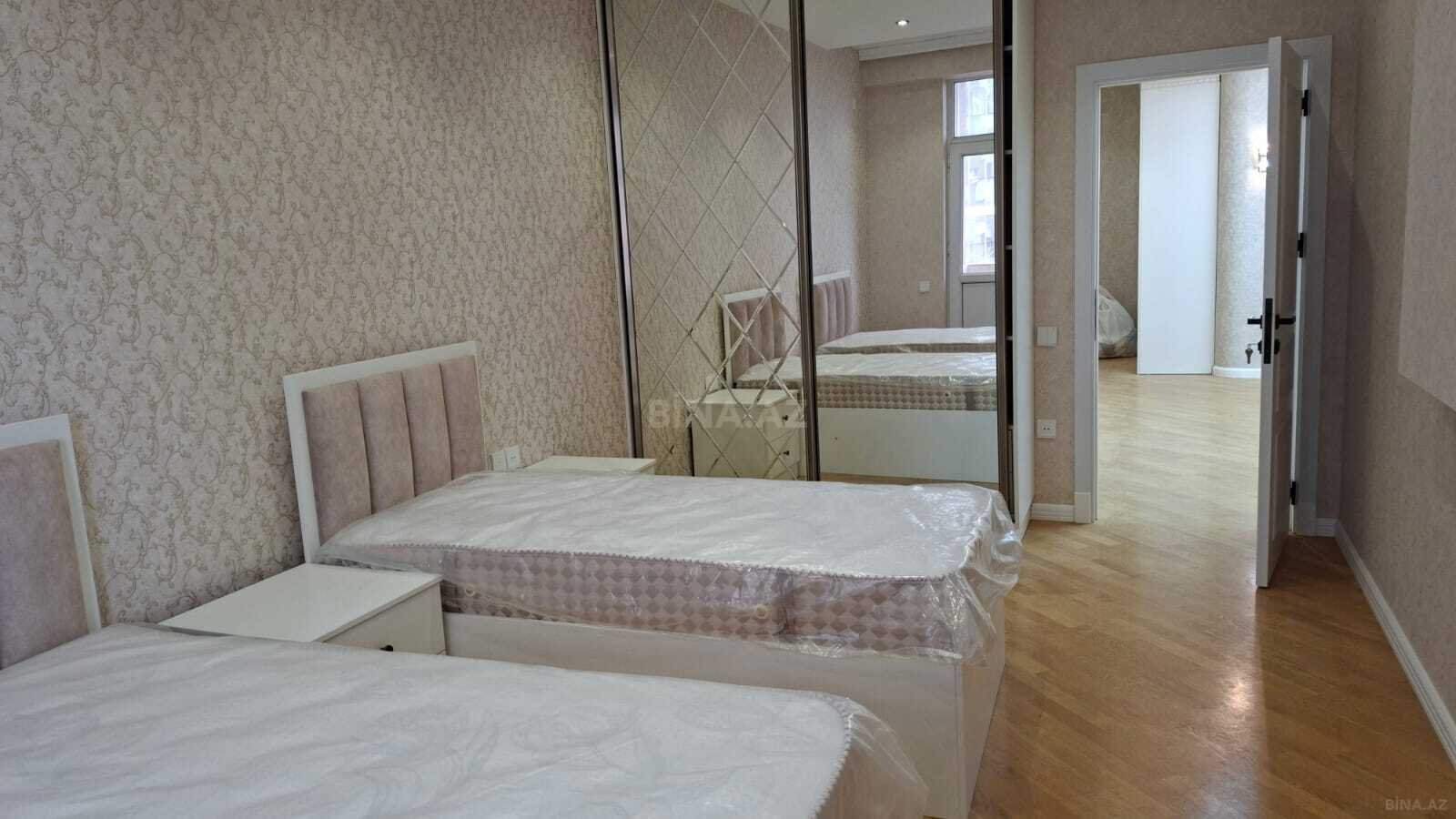 4 otaqlı Yeni tikili, Elmlər Akademiyası m., Bakı