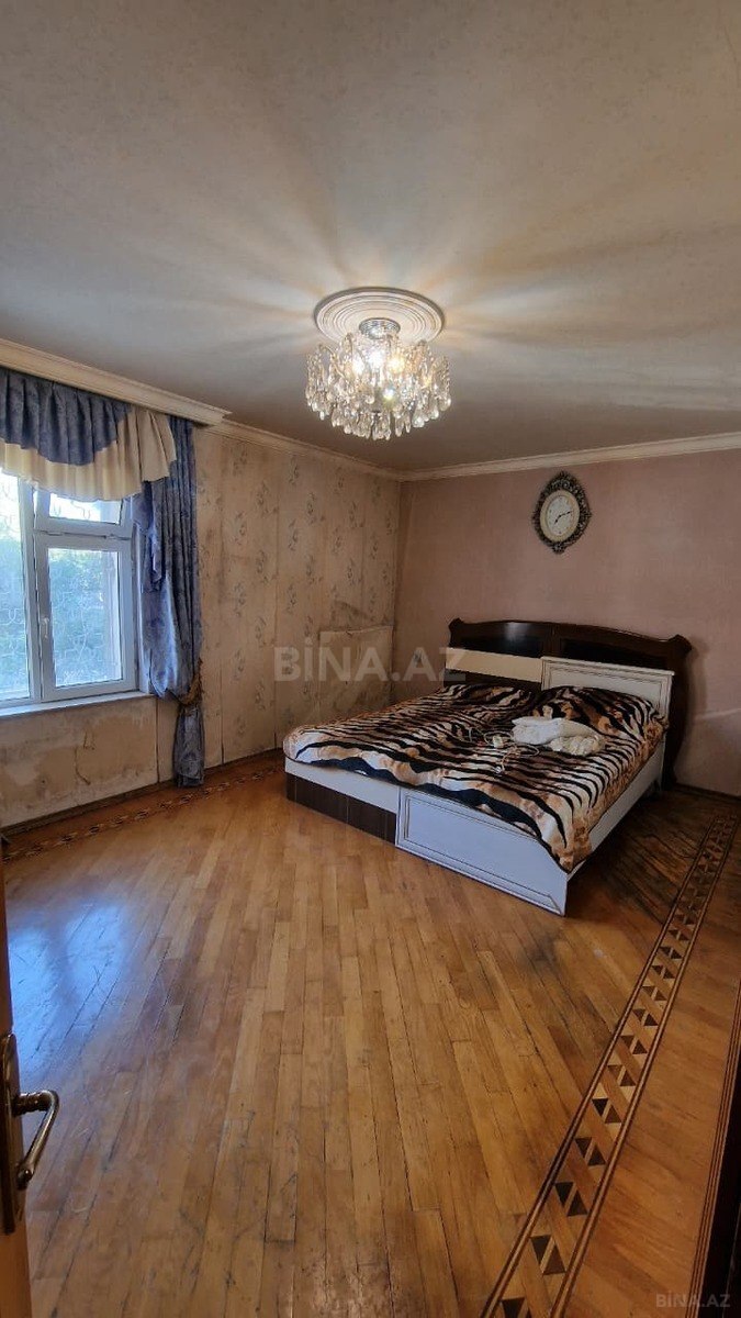 3 otaqlı Köhnə tikili, Elmlər Akademiyası m., Bakı