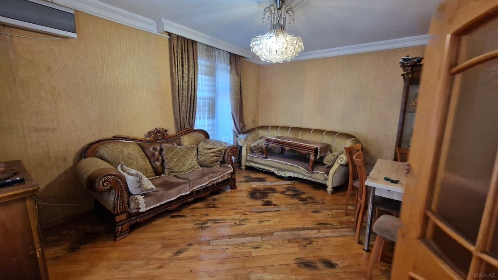 3 otaqlı Köhnə tikili, Elmlər Akademiyası m., Bakı