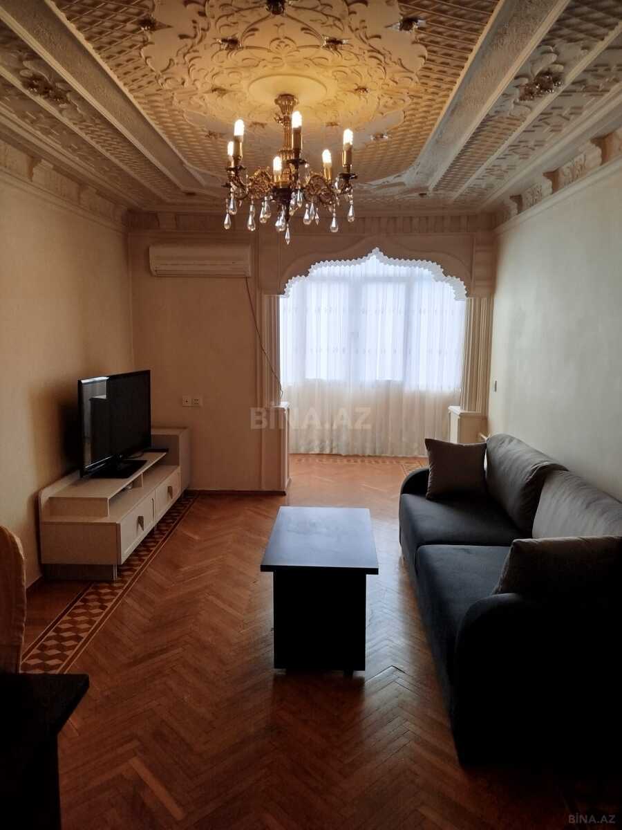 2 otaqlı Köhnə tikili, 28 May m., Bakı