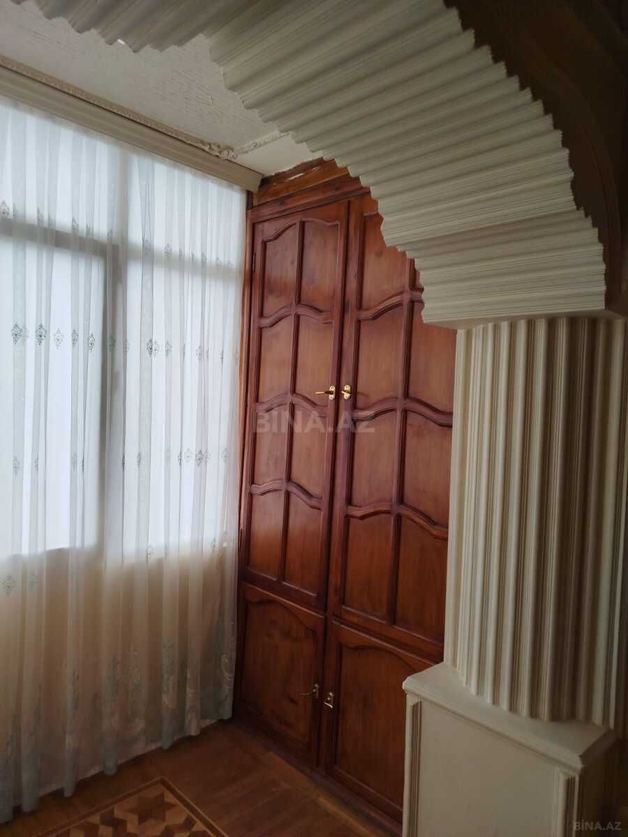 2 otaqlı Köhnə tikili, 28 May m., Bakı