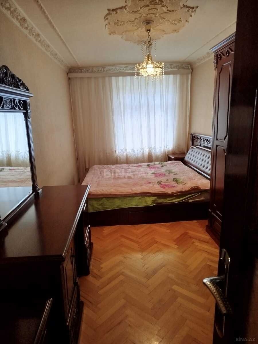 2 otaqlı Köhnə tikili, 28 May m., Bakı