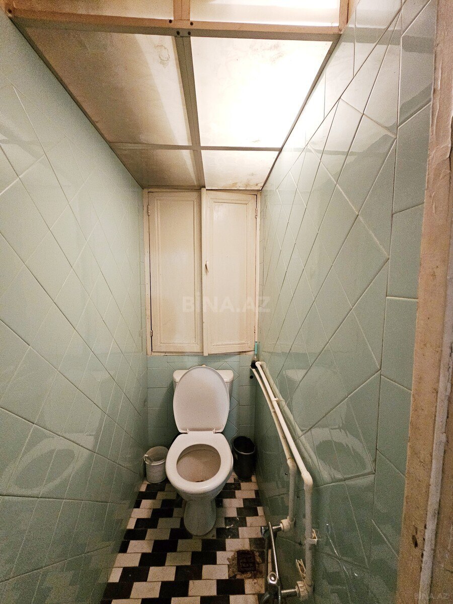 3 otaqlı Köhnə tikili, Neftçilər m., Bakı