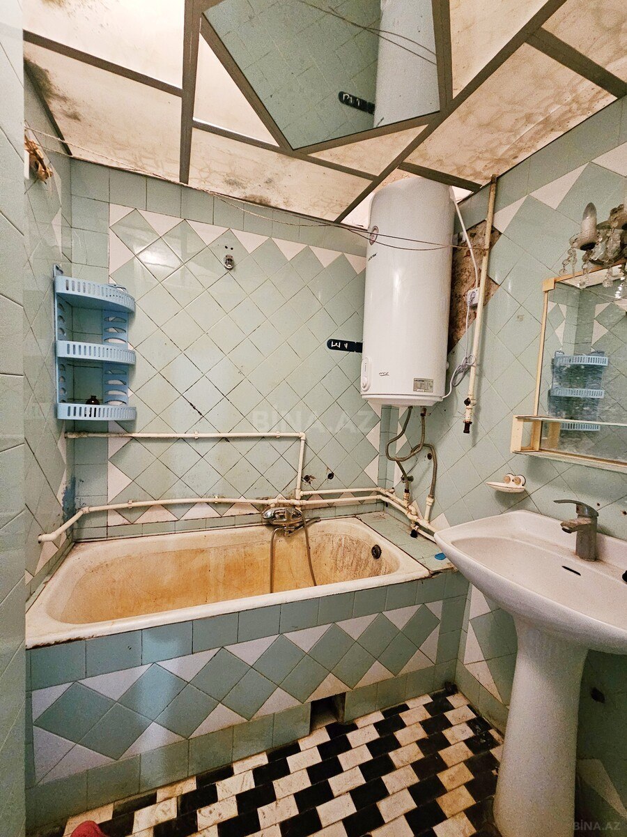 3 otaqlı Köhnə tikili, Neftçilər m., Bakı