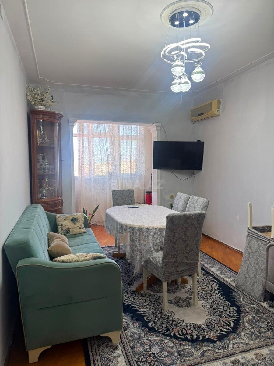 3 otaqlı Köhnə tikili, Yeni Günəşli q., Bakı
