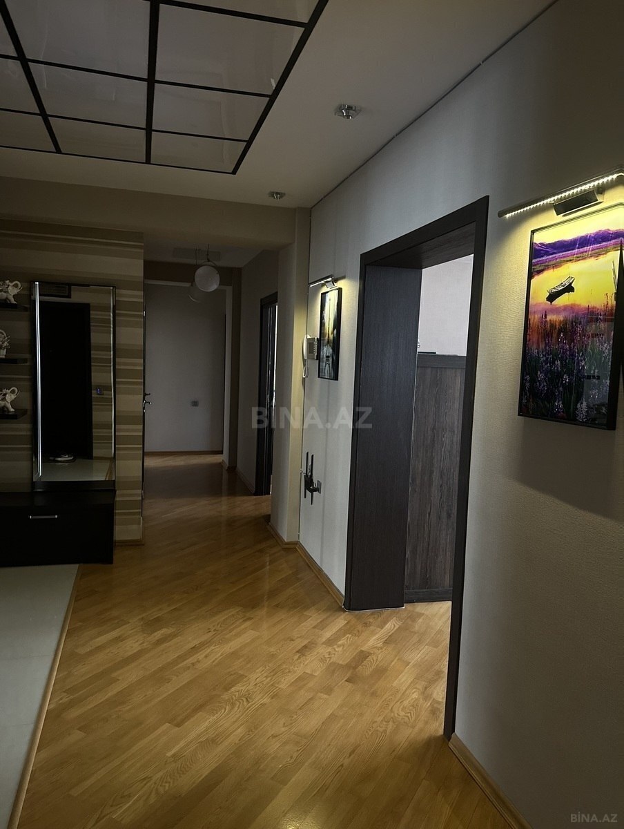 3 otaqlı Yeni tikili, Şah İsmayıl Xətai m., Bakı