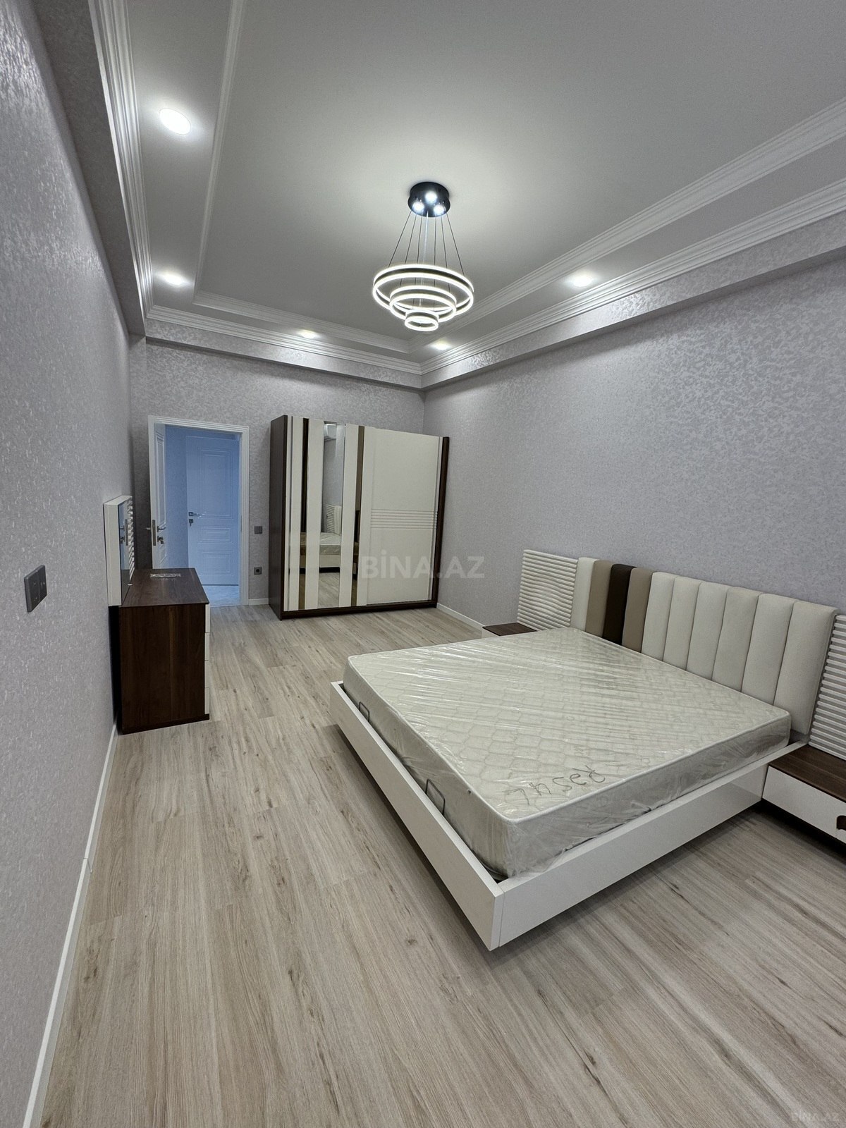 3 otaqlı Yeni tikili, 8 Noyabr m., Bakı