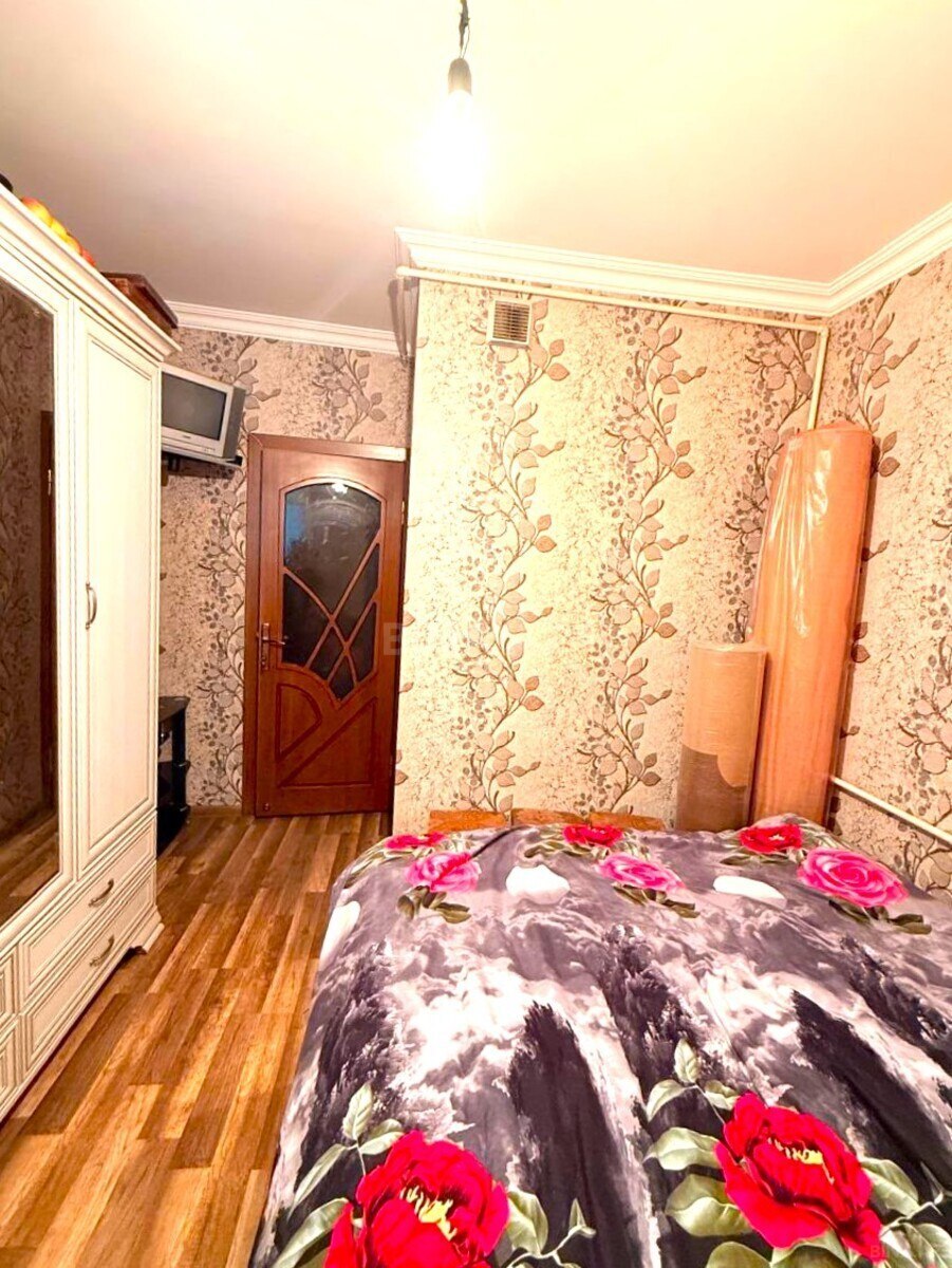 3 otaqlı Köhnə tikili, Əhmədli q., Bakı