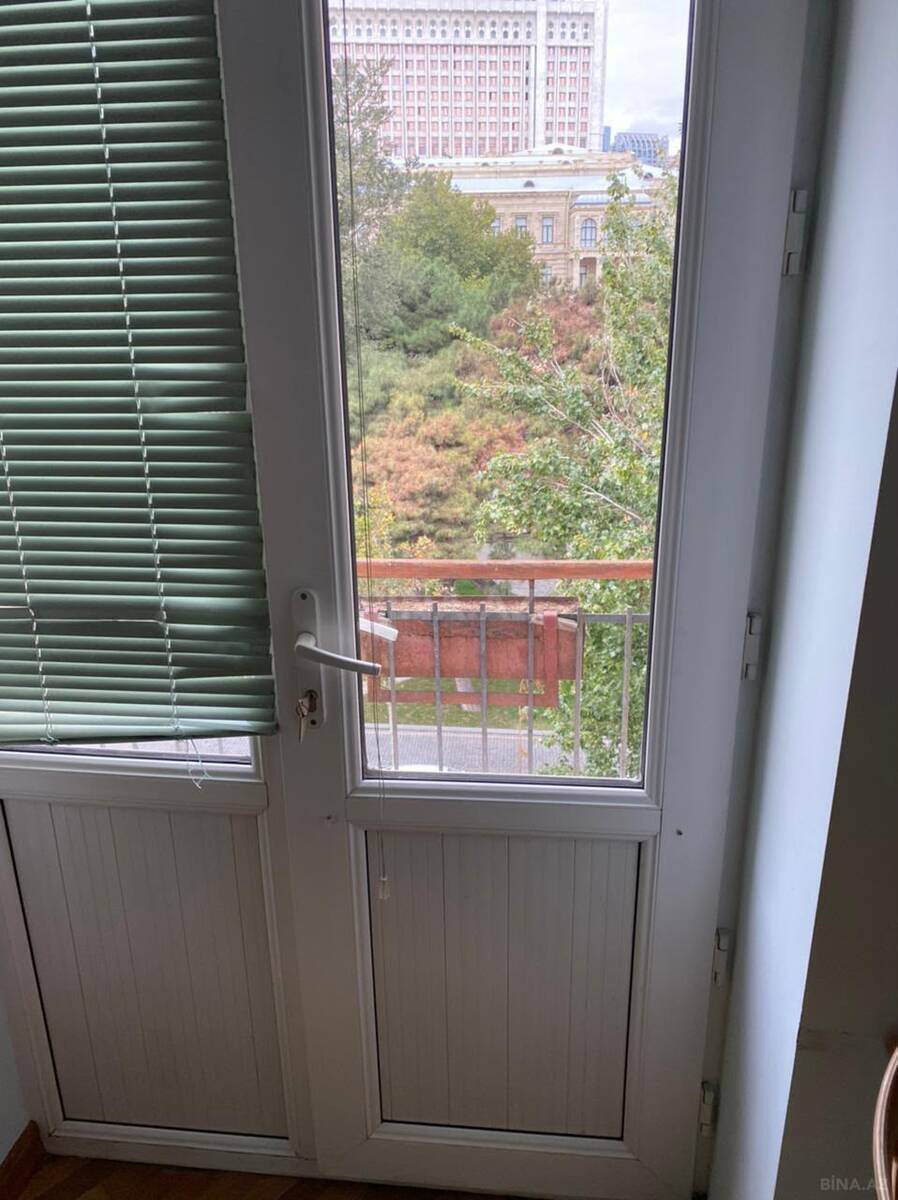 4 otaqlı Köhnə tikili, İçəri Şəhər m., Bakı
