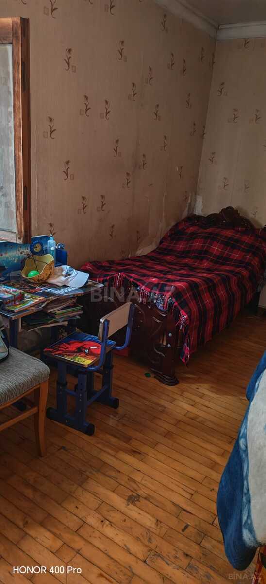 4 otaqlı Köhnə tikili, Qara Qarayev m., Bakı