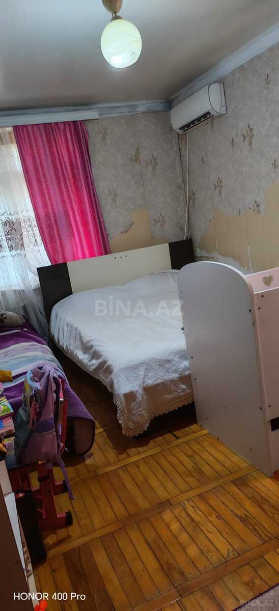 4 otaqlı Köhnə tikili, Qara Qarayev m., Bakı