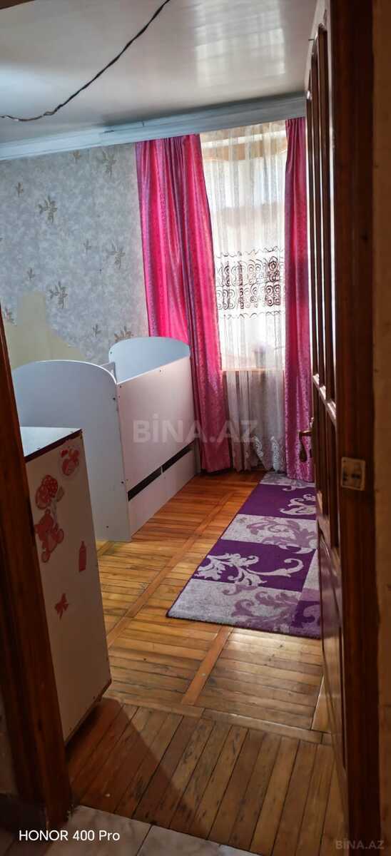 4 otaqlı Köhnə tikili, Qara Qarayev m., Bakı