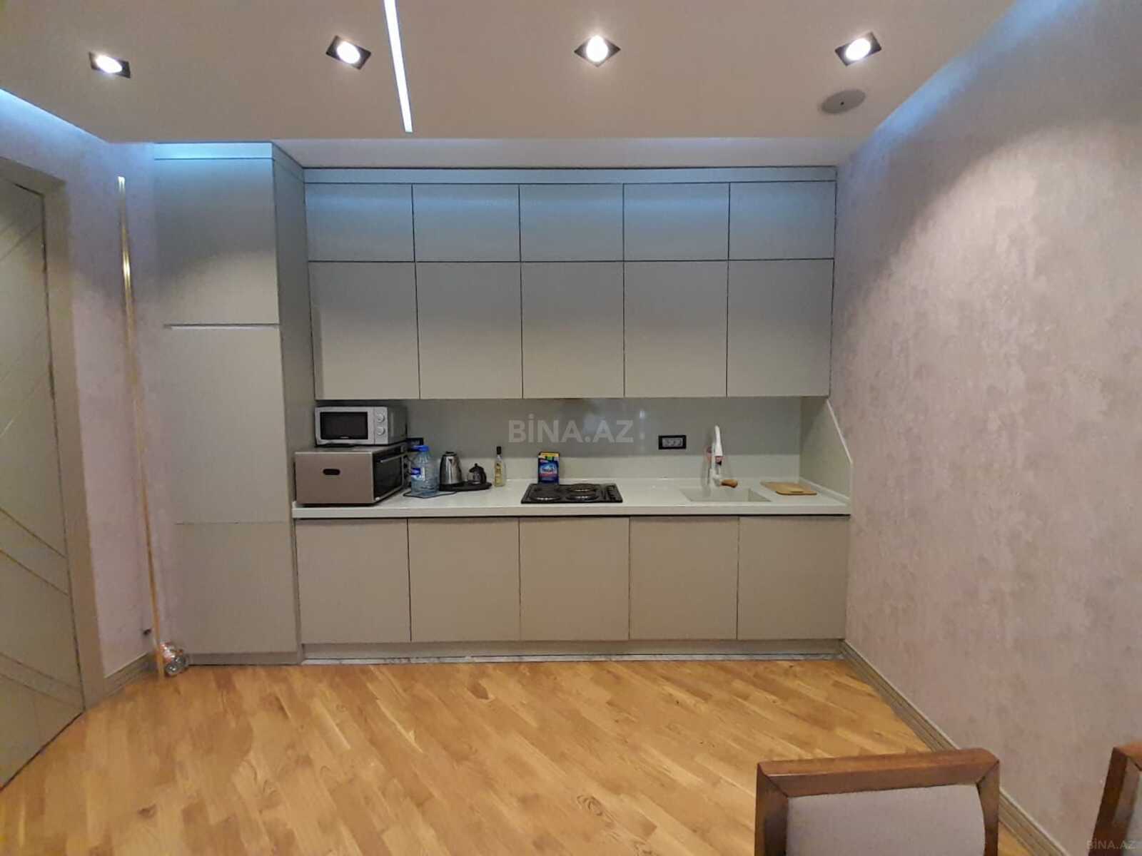 3 otaqlı Yeni tikili, 8 Noyabr m., Bakı