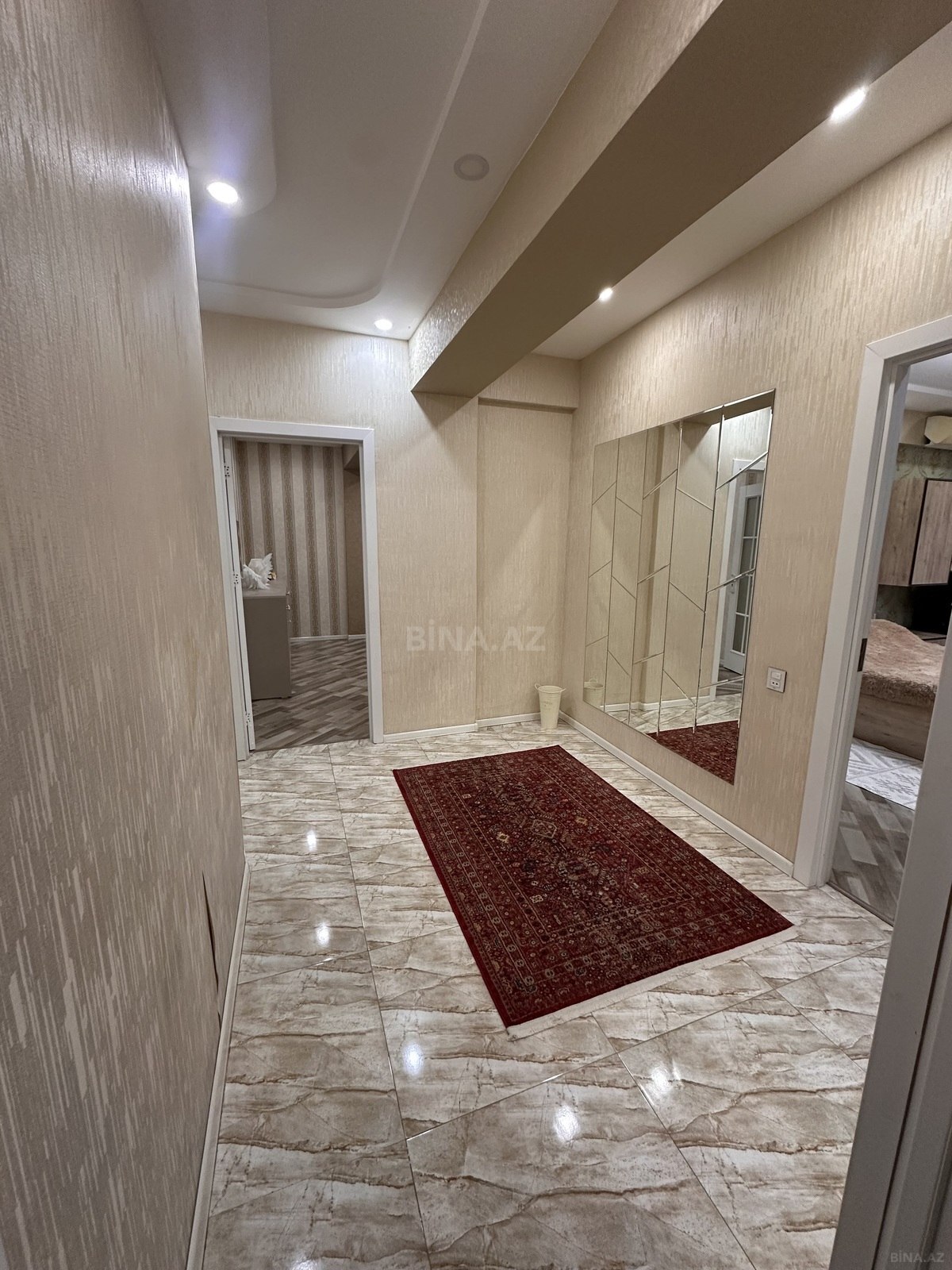 3 otaqlı Yeni tikili, İnşaatçılar m., Bakı