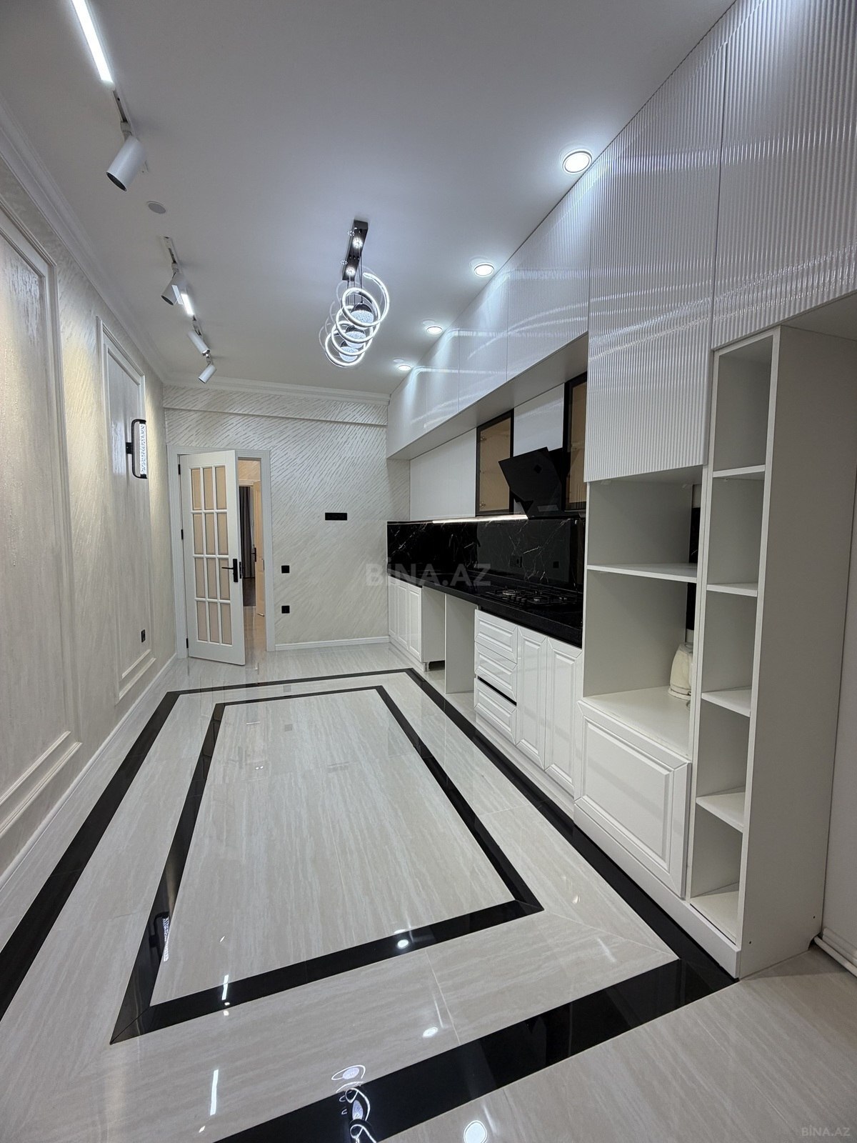 3 otaqlı Yeni tikili, İnşaatçılar m., Bakı