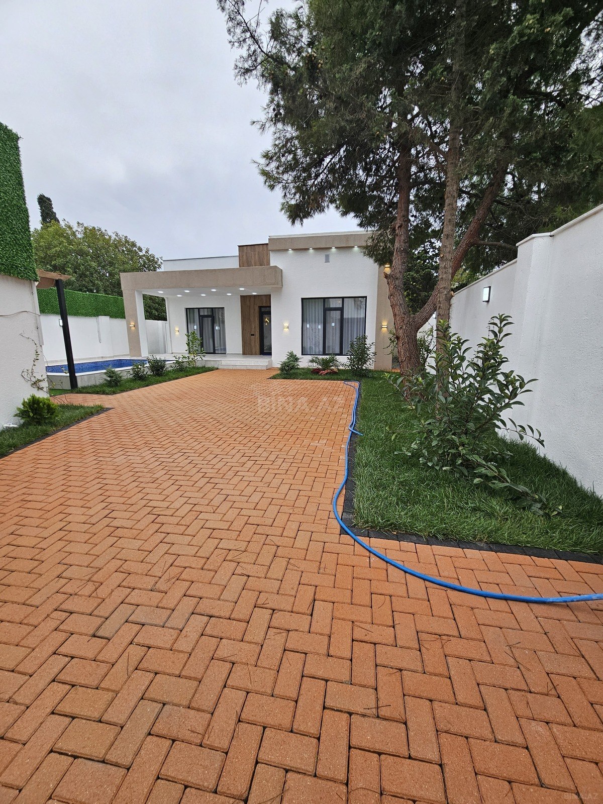 4 otaqlı Həyət evi/Bağ evi, Şüvəlan q., Bakı