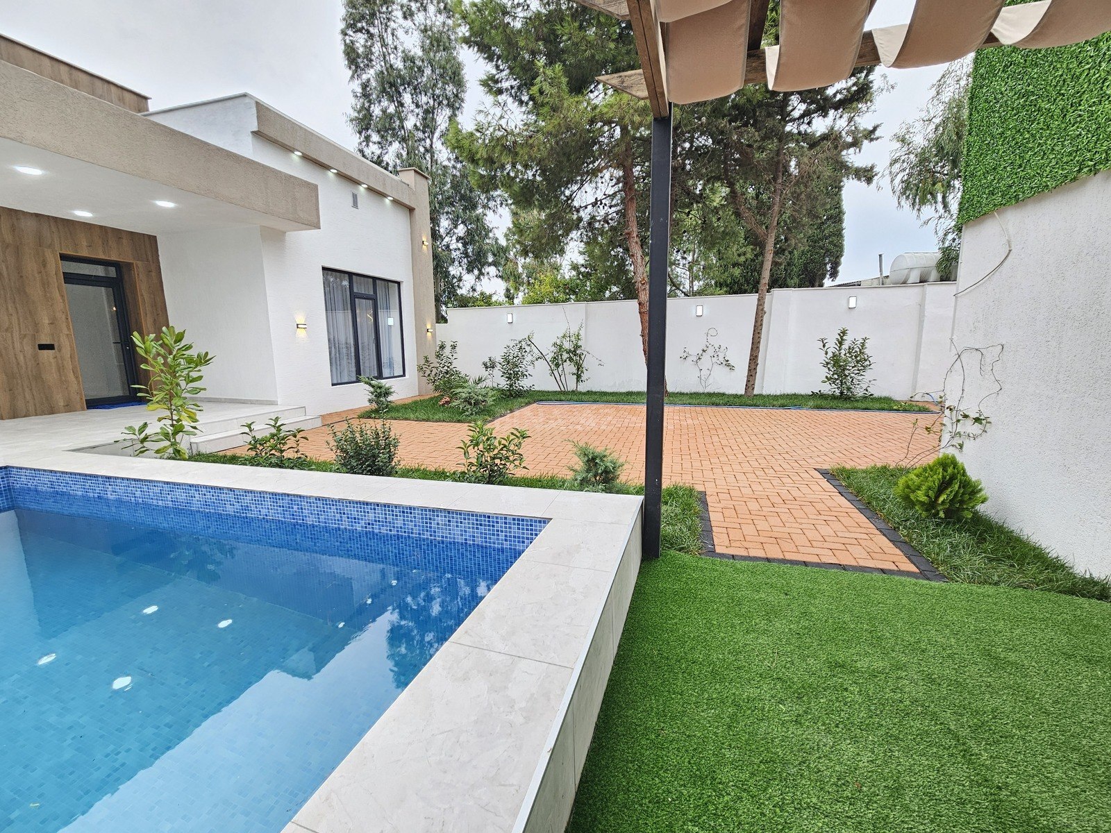 4 otaqlı Həyət evi/Bağ evi, Şüvəlan q., Bakı