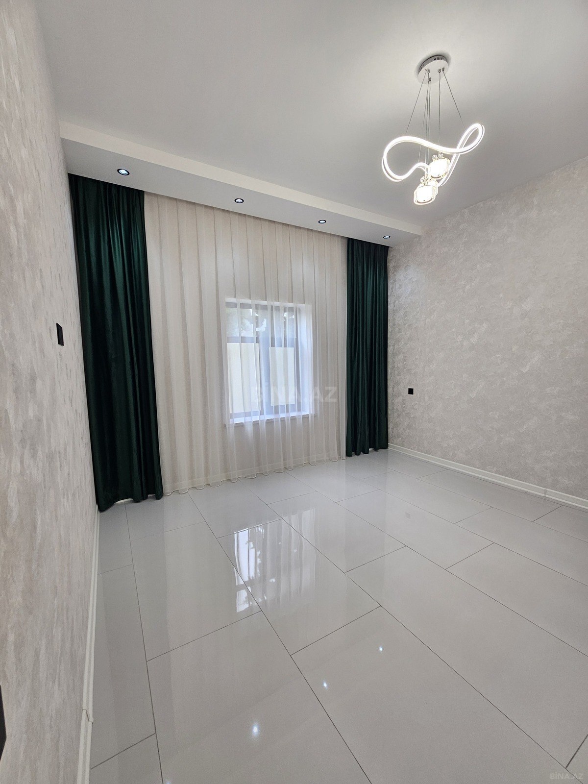 4 otaqlı Həyət evi/Bağ evi, Şüvəlan q., Bakı