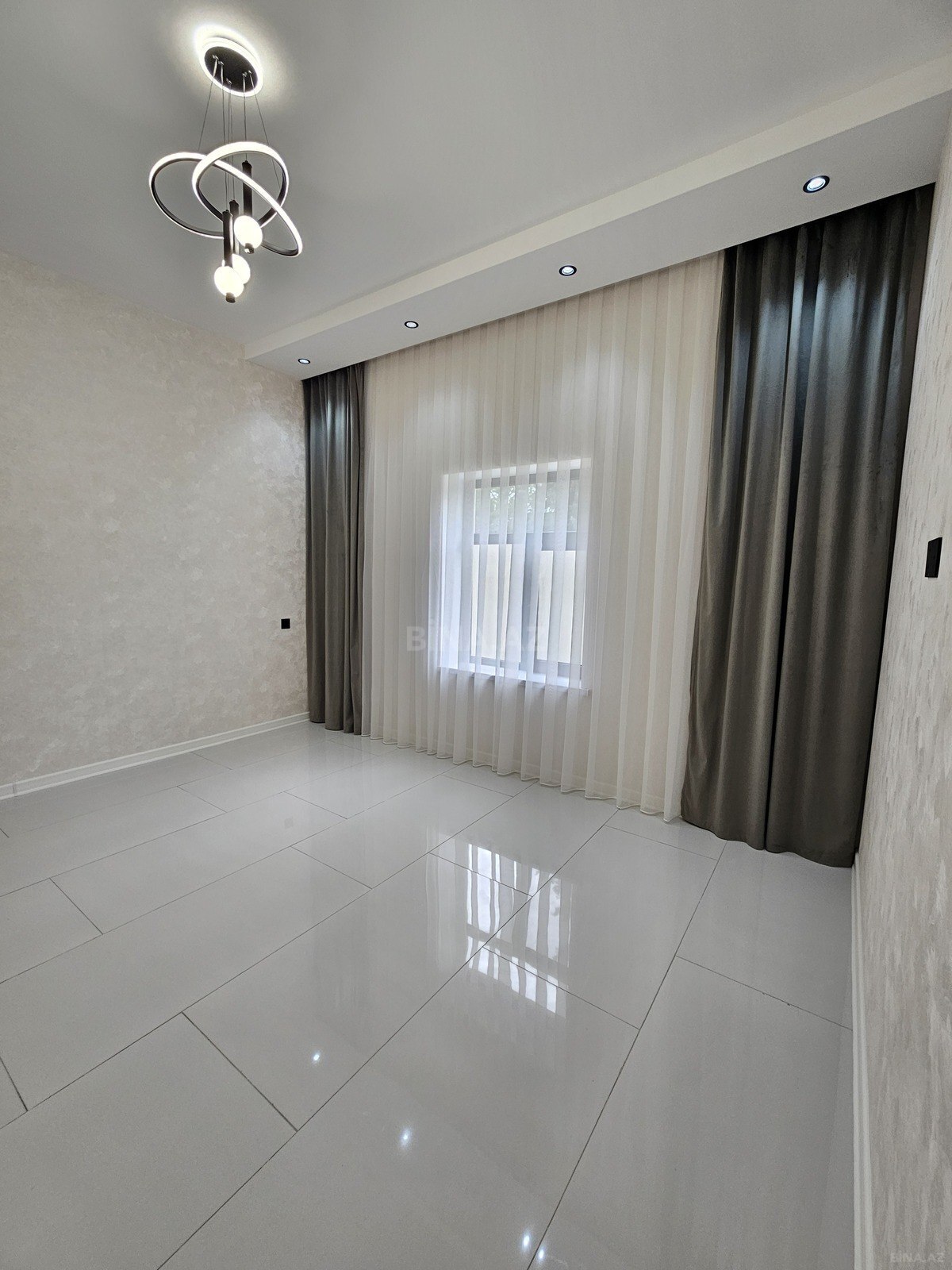 4 otaqlı Həyət evi/Bağ evi, Şüvəlan q., Bakı