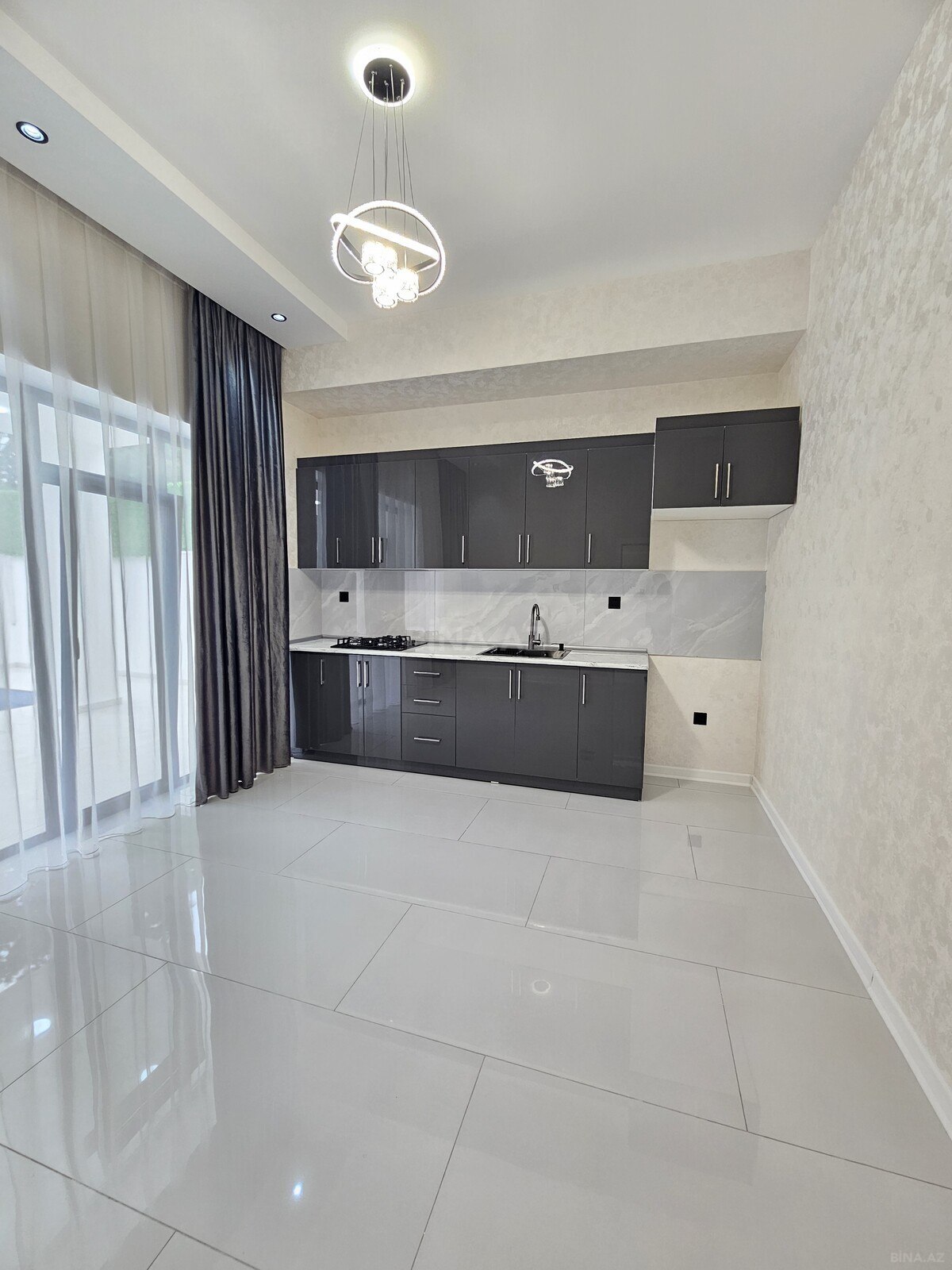 4 otaqlı Həyət evi/Bağ evi, Şüvəlan q., Bakı