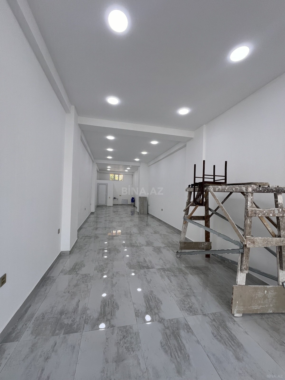 Obyekt İnşaatçılar m., Bakı