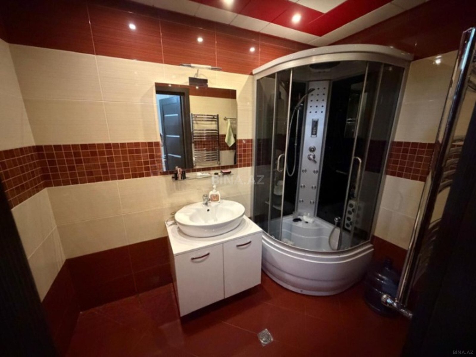 3 otaqlı Yeni tikili, Şah İsmayıl Xətai m., Bakı