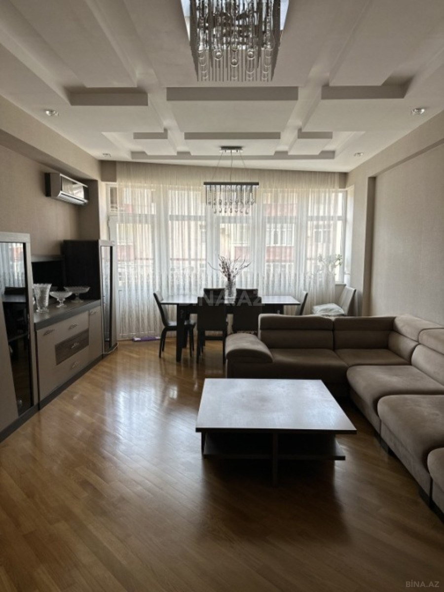 3 otaqlı Yeni tikili, Şah İsmayıl Xətai m., Bakı