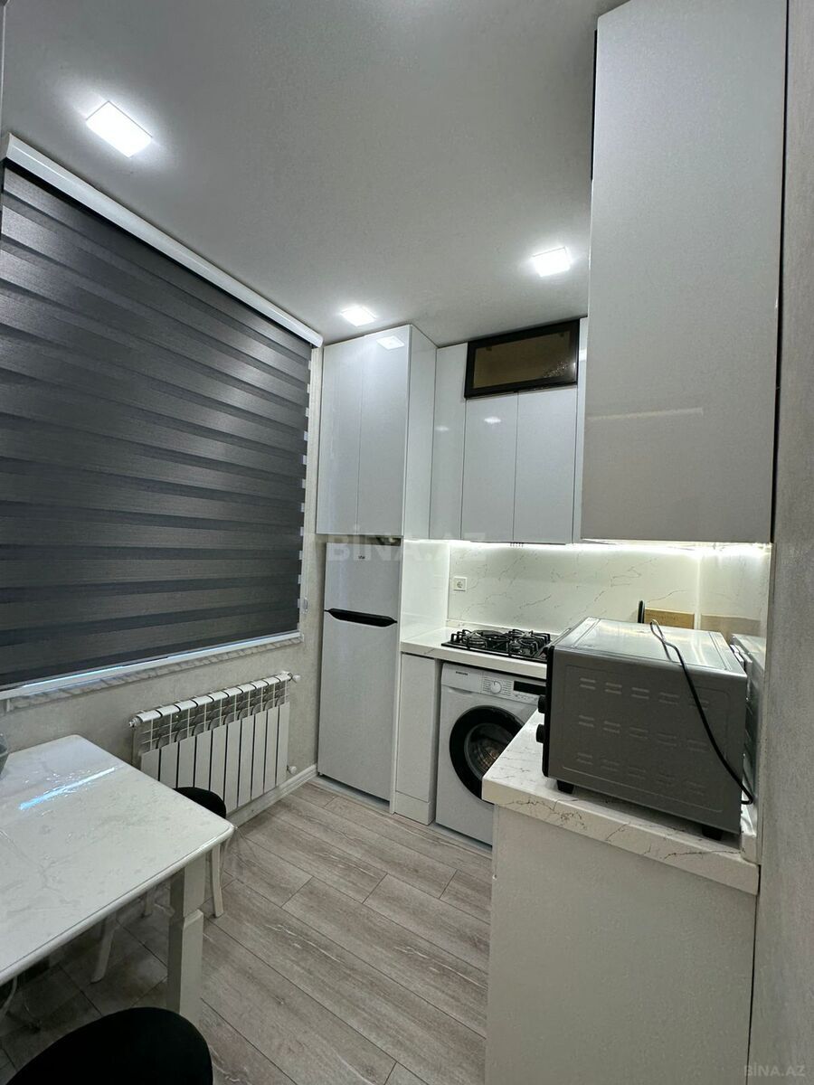 2 otaqlı Köhnə tikili, Memar Əcəmi m., Bakı