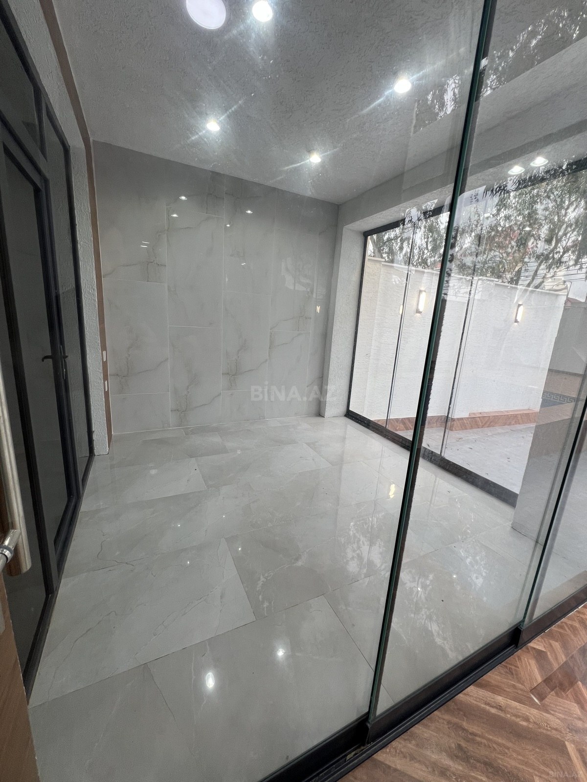 4 otaqlı Həyət evi/Bağ evi, Şüvəlan q., Bakı