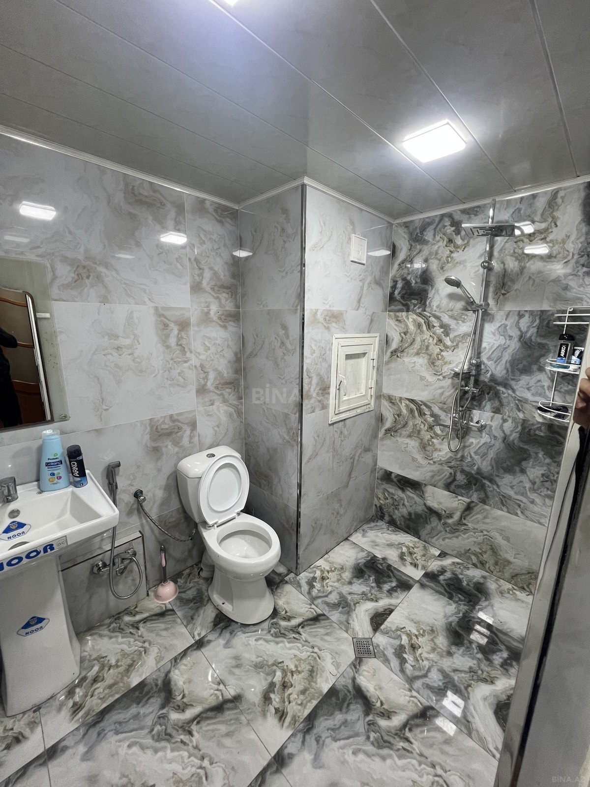2 otaqlı Köhnə tikili, Memar Əcəmi m., Bakı