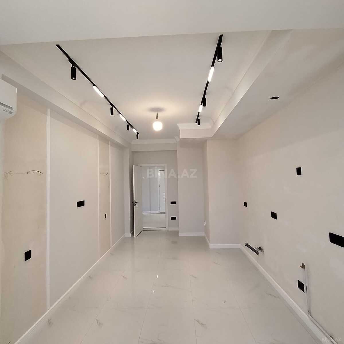 4 otaqlı Yeni tikili, Şah İsmayıl Xətai m., Bakı