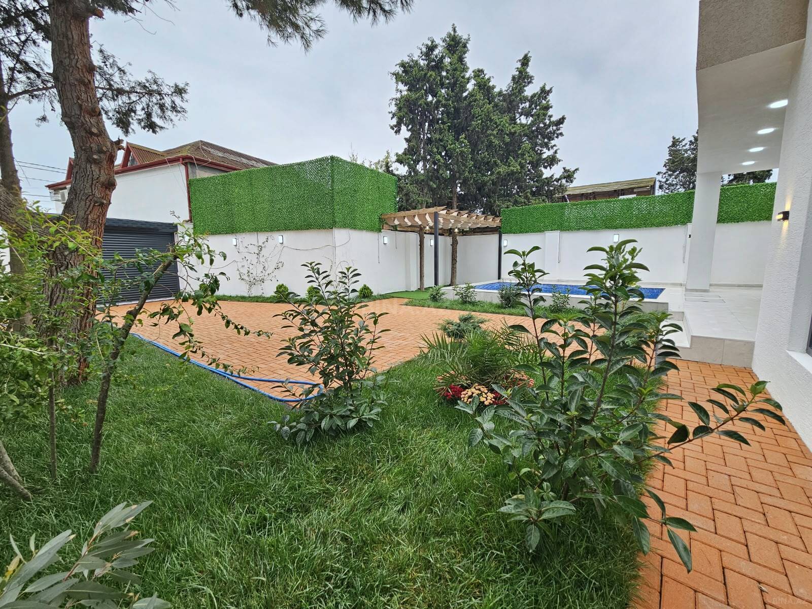 4 otaqlı Həyət evi/Bağ evi, Şüvəlan q., Bakı