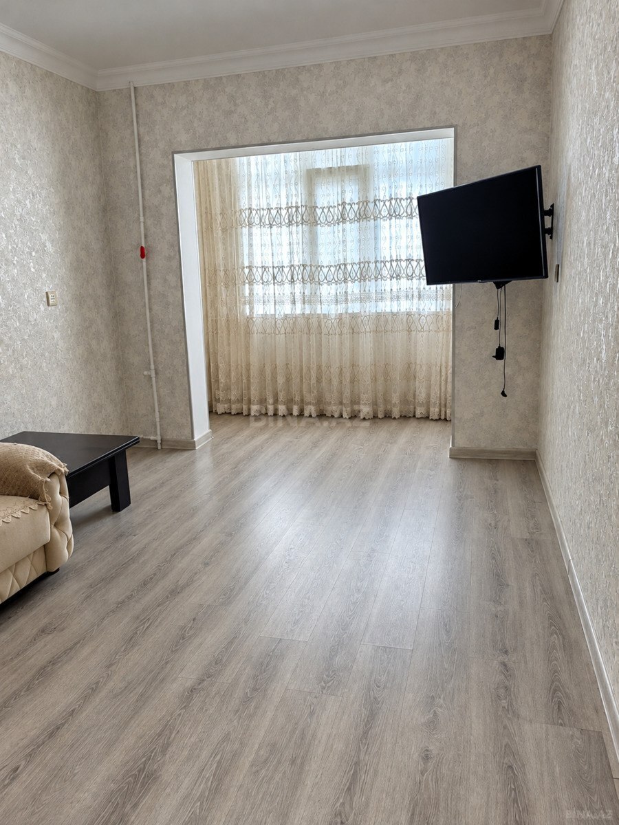 3 otaqlı Köhnə tikili, Xətai r., Bakı
