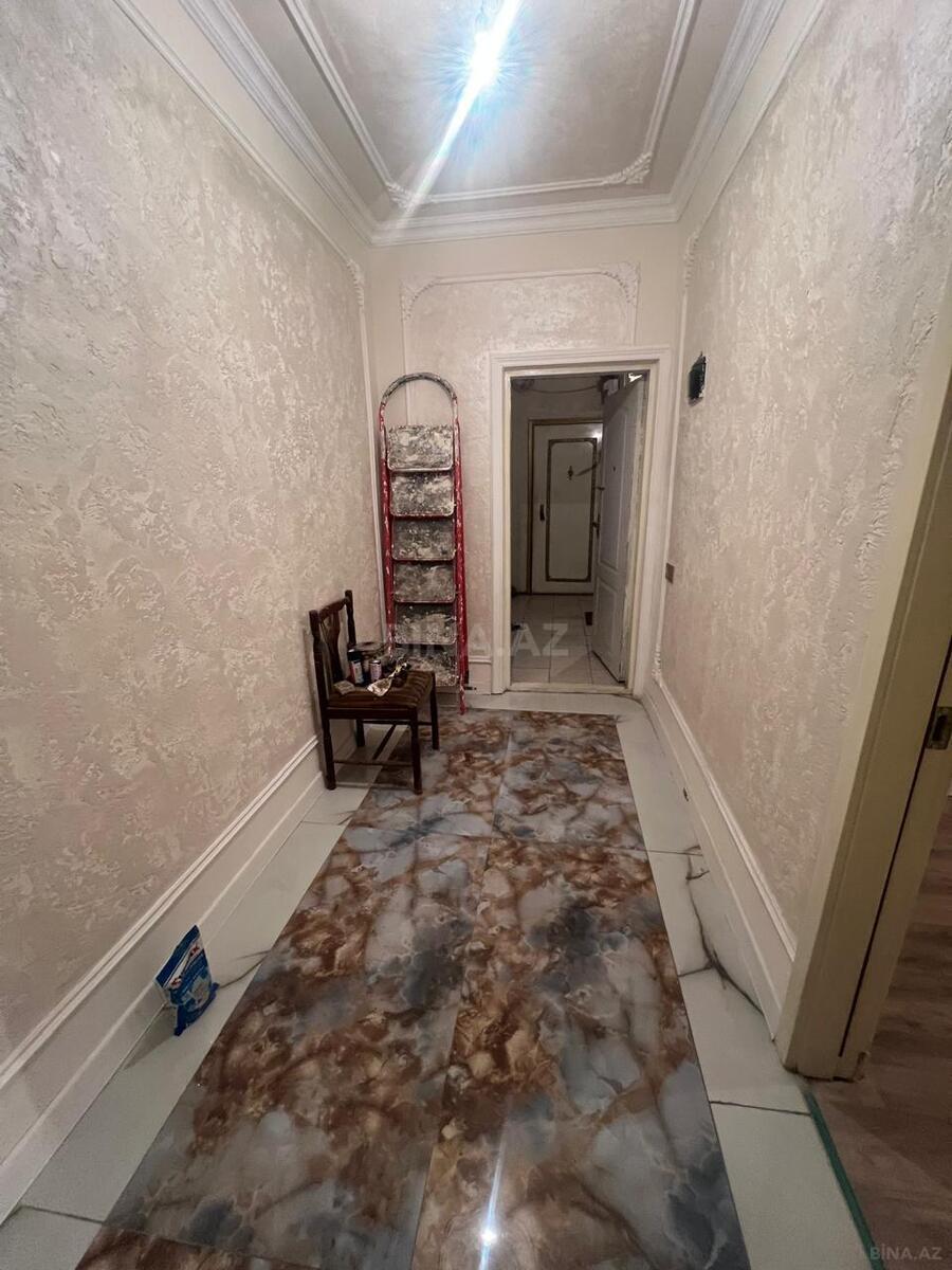 3 otaqlı Köhnə tikili, Həzi Aslanov m., Bakı
