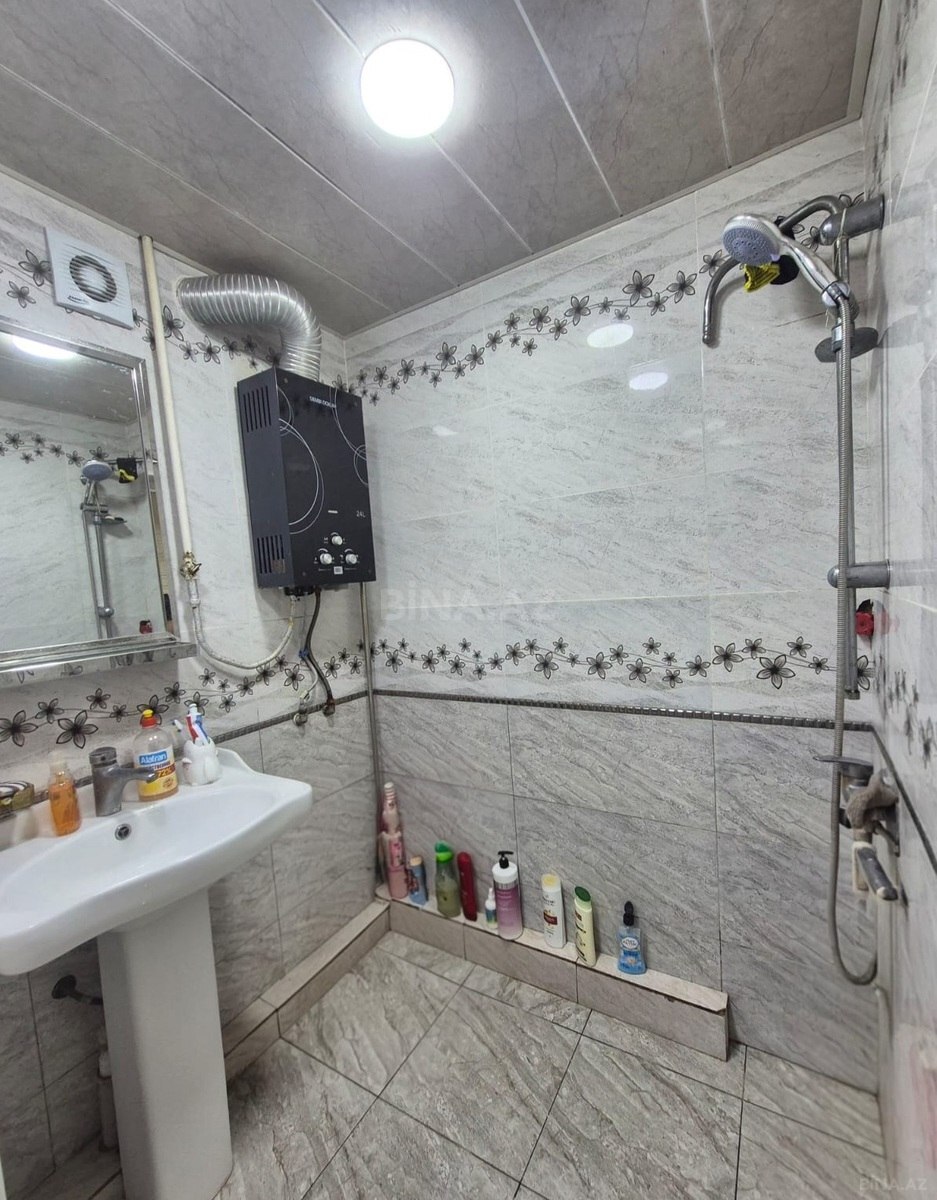 2 otaqlı Köhnə tikili, Elmlər Akademiyası m., Bakı