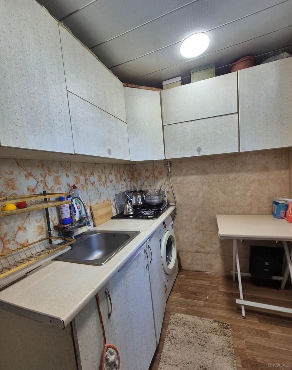 2 otaqlı Köhnə tikili, Elmlər Akademiyası m., Bakı
