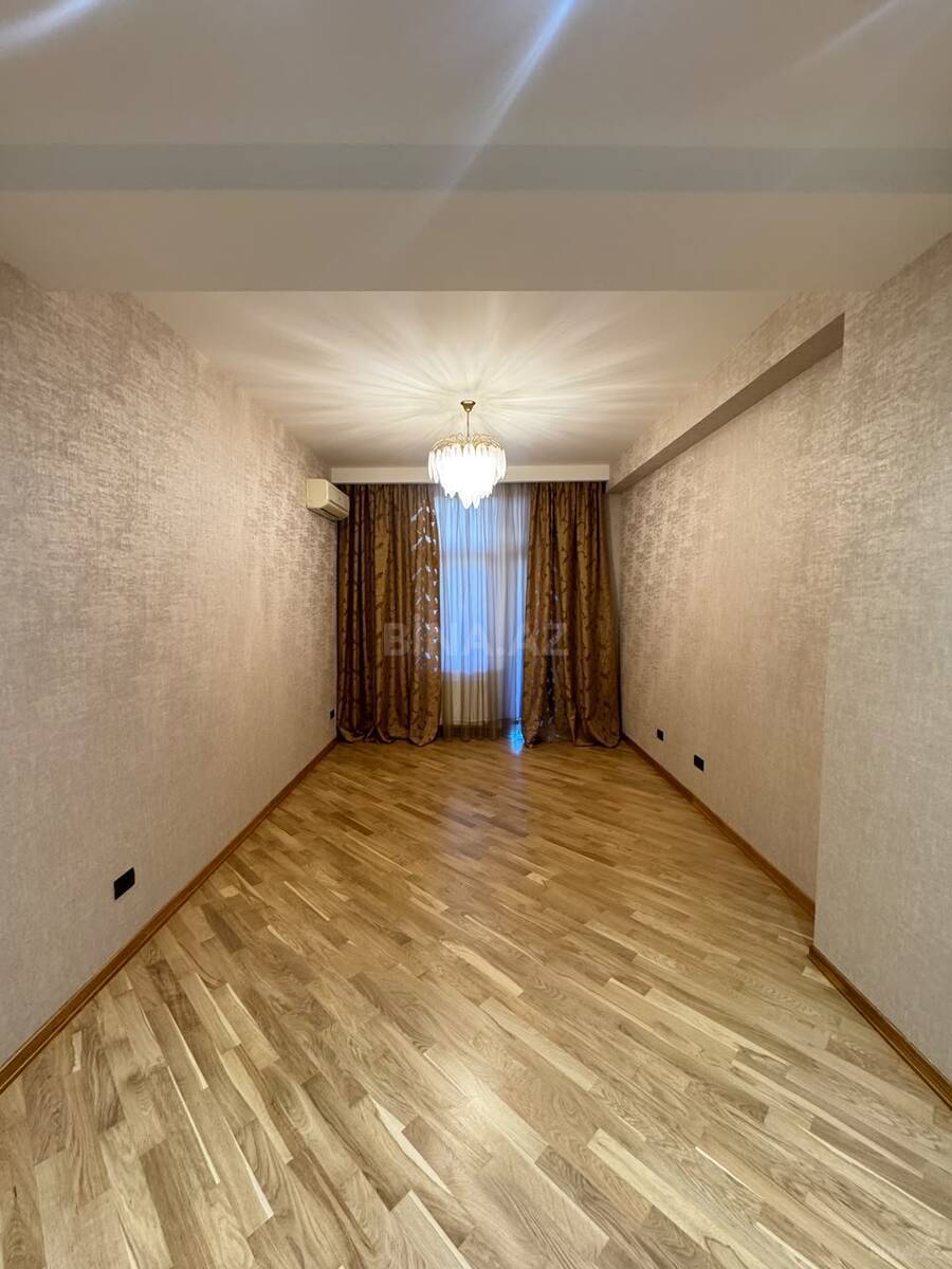 5 otaqlı Yeni tikili, 28 May m., Bakı