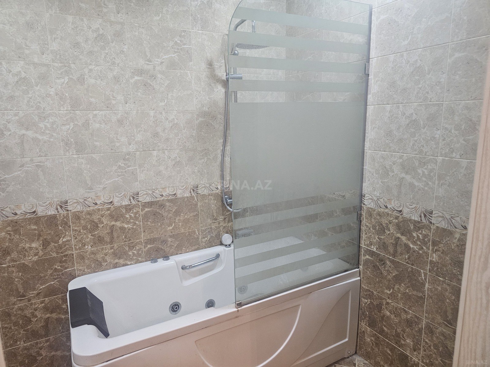 3 otaqlı Yeni tikili, 8 Noyabr m., Bakı
