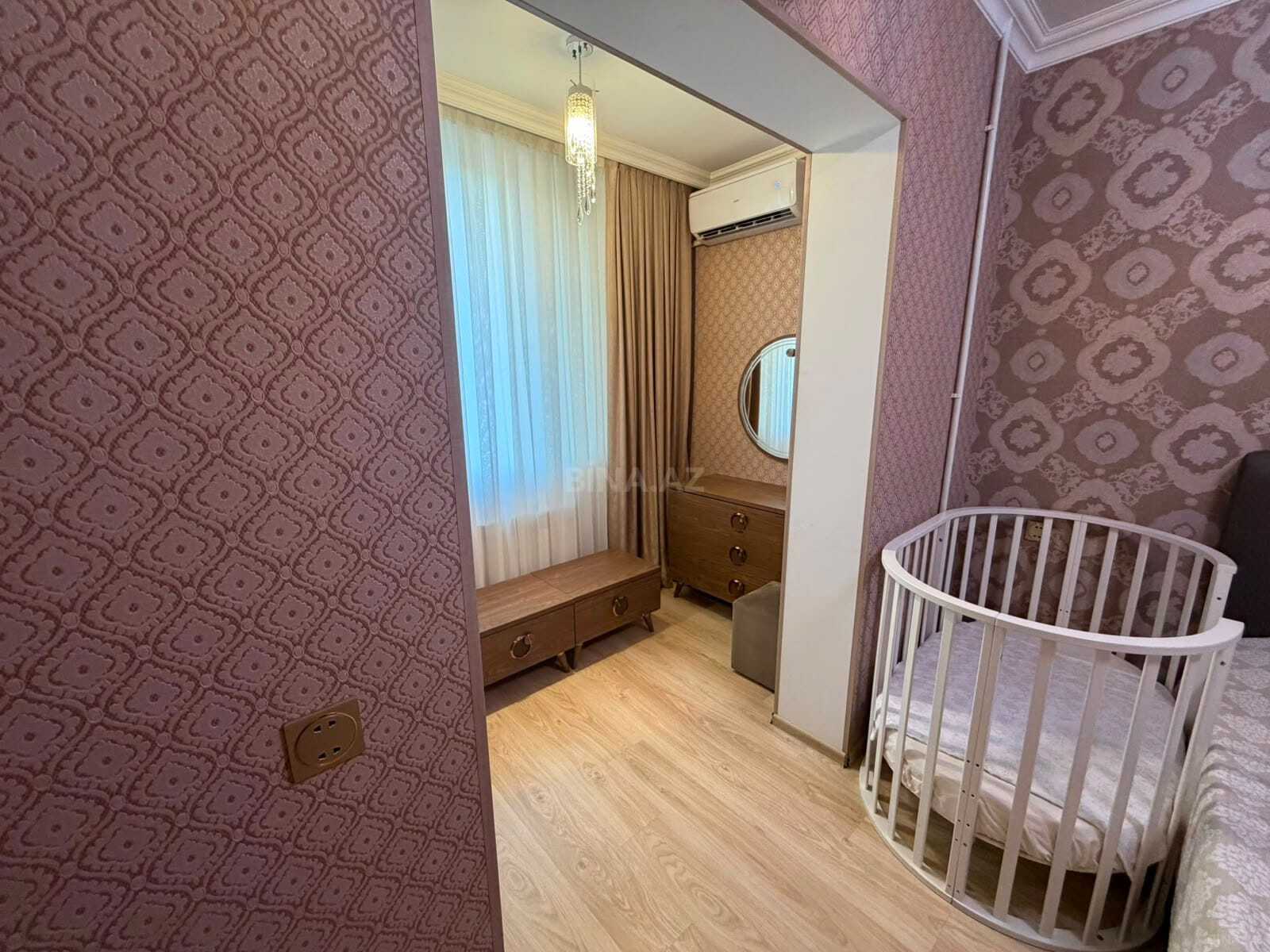 2 otaqlı Köhnə tikili, Azadlıq Prospekti m., Bakı