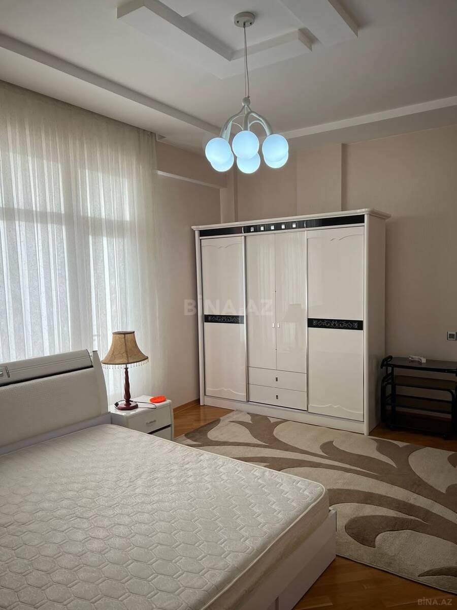 3 otaqlı Yeni tikili, İnşaatçılar m., Bakı