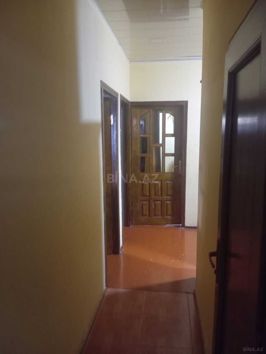 4 otaqlı Köhnə tikili, Xalqlar Dostluğu m., Bakı