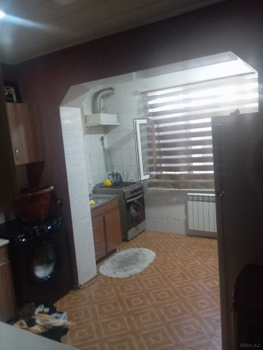 4 otaqlı Köhnə tikili, Xalqlar Dostluğu m., Bakı