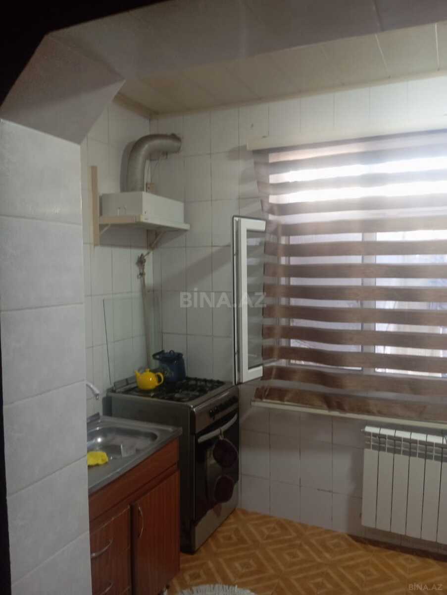 4 otaqlı Köhnə tikili, Xalqlar Dostluğu m., Bakı