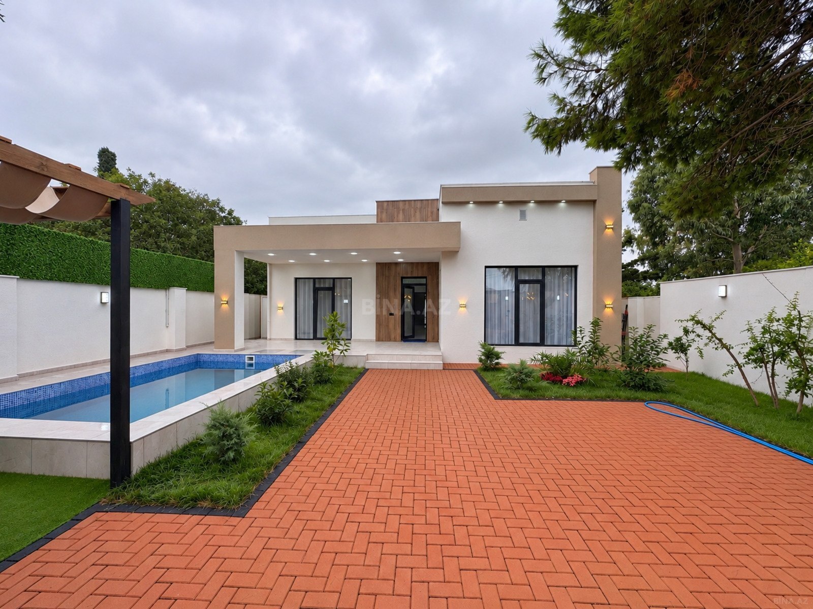 4 otaqlı Həyət evi/Bağ evi, Şüvəlan q., Bakı