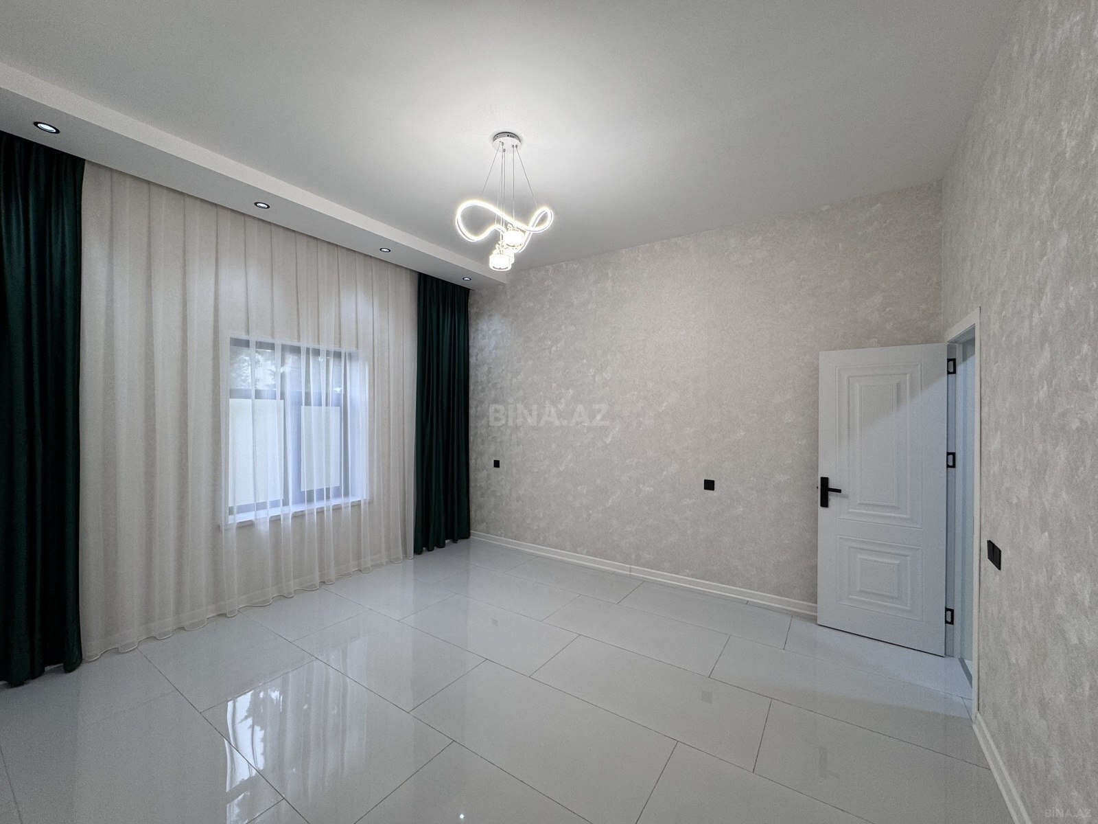 4 otaqlı Həyət evi/Bağ evi, Şüvəlan q., Bakı