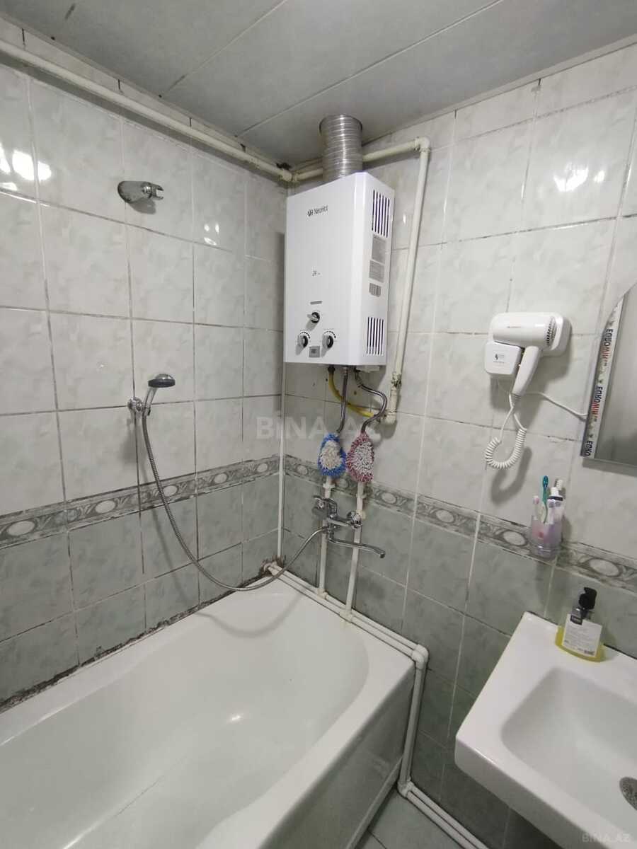 3 otaqlı Köhnə tikili, Həzi Aslanov m., Bakı