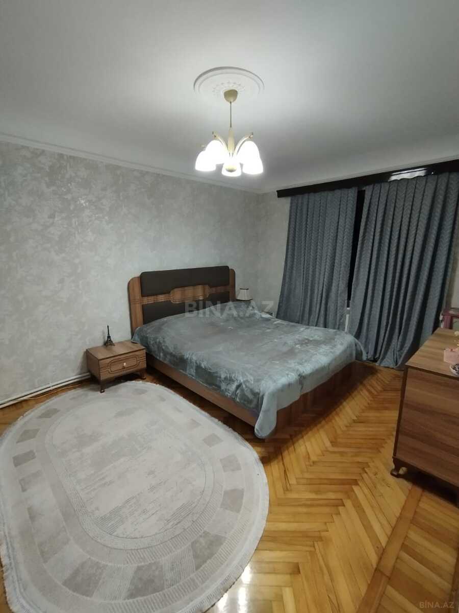 3 otaqlı Köhnə tikili, Həzi Aslanov m., Bakı