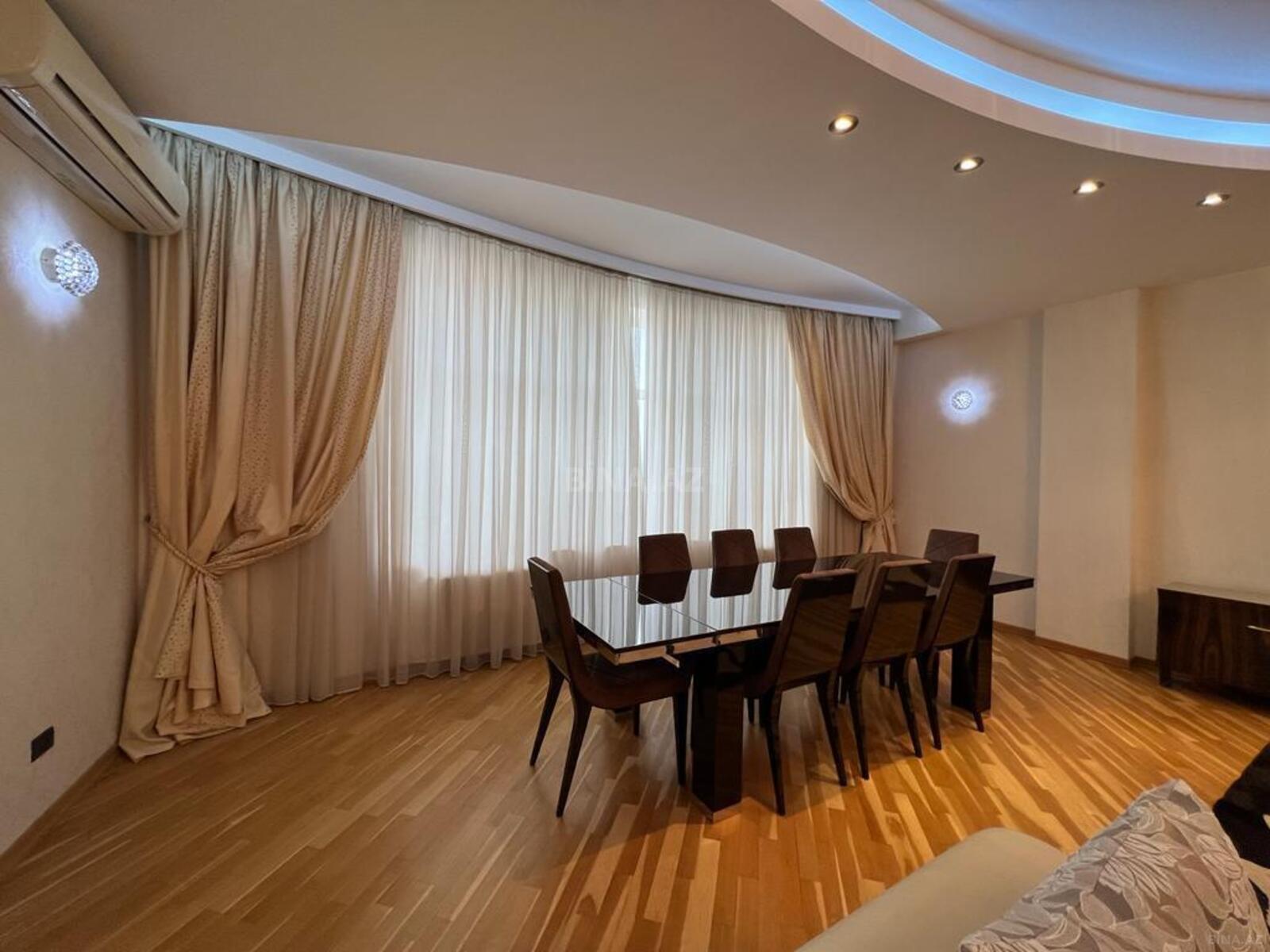 4 otaqlı Yeni tikili, 28 May m., Bakı